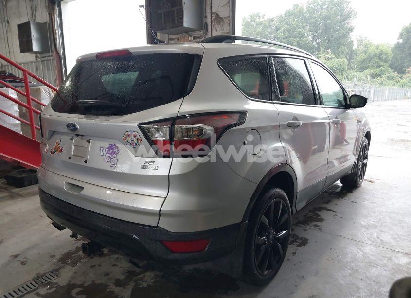 Photo 4 of 2017 Ford Escape SE (VIN 1FMCU0GDXHUC18120)