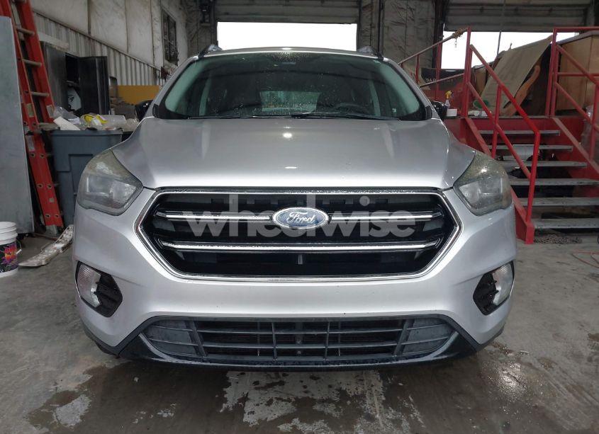 Photo 6 of 2017 Ford Escape SE (VIN 1FMCU0GDXHUC18120)