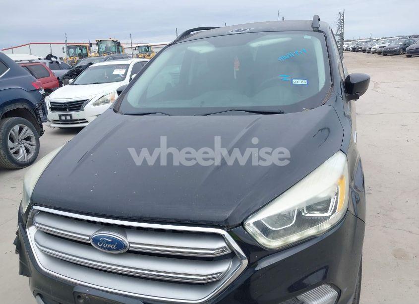 Photo 12 of 2017 Ford Escape SE (VIN 1FMCU0GDXHUC24693)