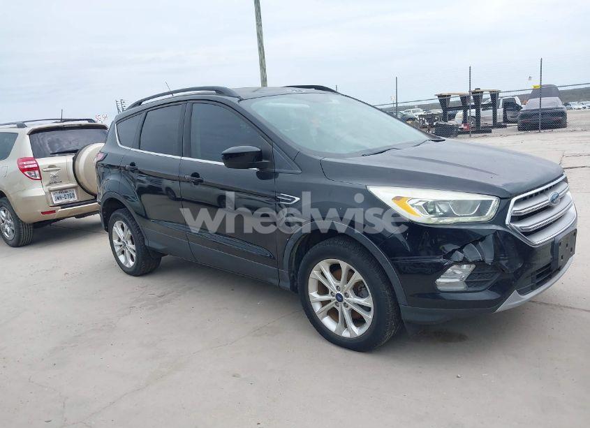 Photo 13 of 2017 Ford Escape SE (VIN 1FMCU0GDXHUC24693)