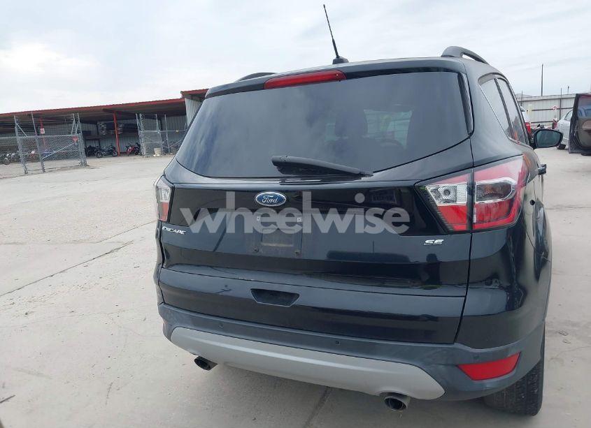 Photo 16 of 2017 Ford Escape SE (VIN 1FMCU0GDXHUC24693)
