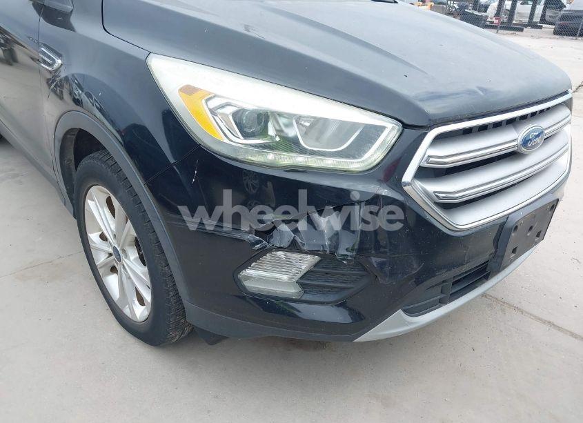 Photo 6 of 2017 Ford Escape SE (VIN 1FMCU0GDXHUC24693)