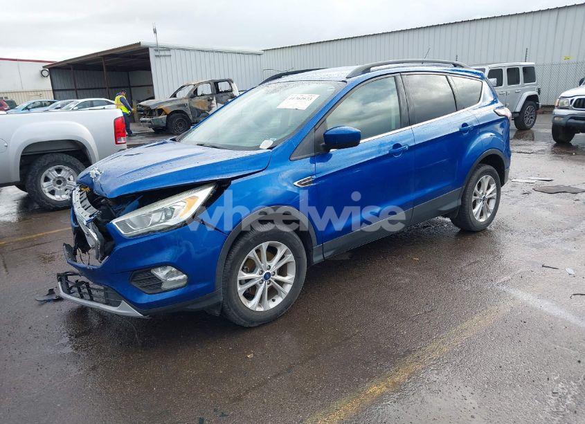 Photo 2 of 2017 Ford Escape SE (VIN 1FMCU0GDXHUC28145)