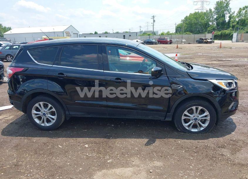 Photo 14 of 2017 Ford Escape SE (VIN 1FMCU0GDXHUC46418)