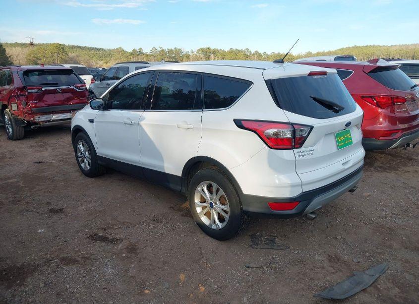 Photo 3 of 2017 Ford Escape SE (VIN 1FMCU0GDXHUC55488)