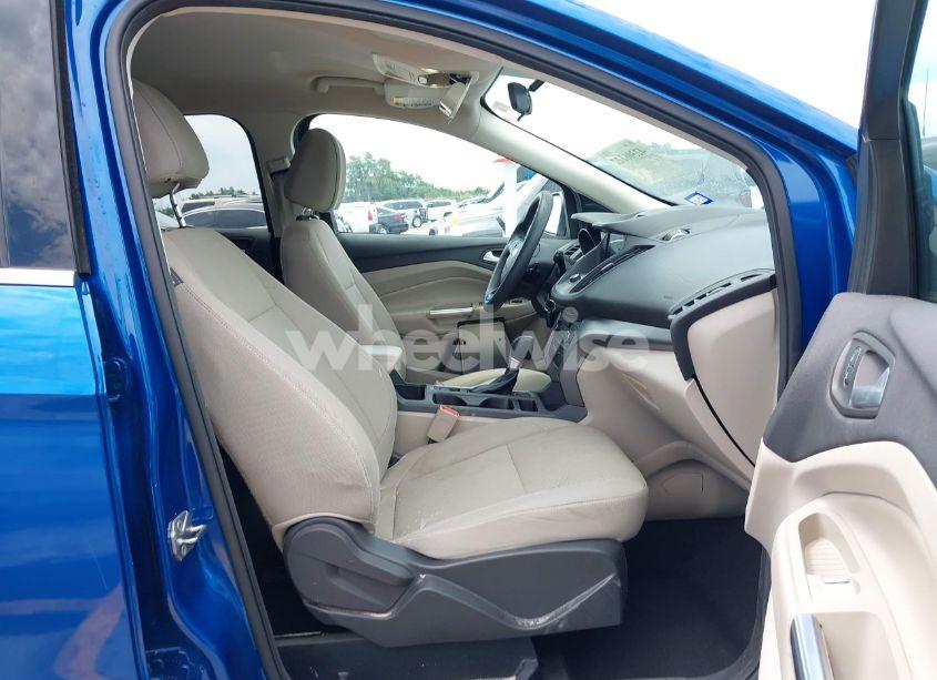 Photo 5 of 2017 Ford Escape SE (VIN 1FMCU0GDXHUD19416)