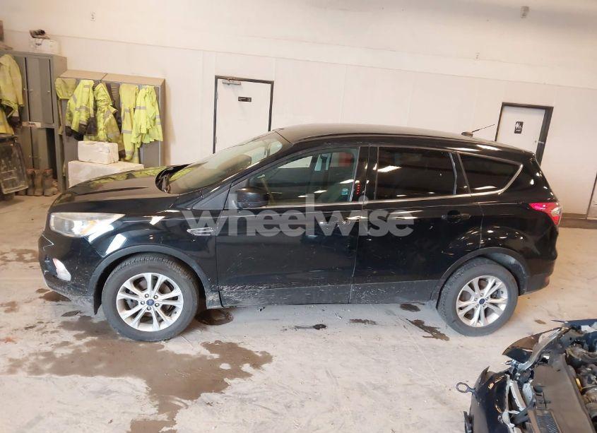 Photo 14 of 2017 Ford Escape SE (VIN 1FMCU0GDXHUD38581)