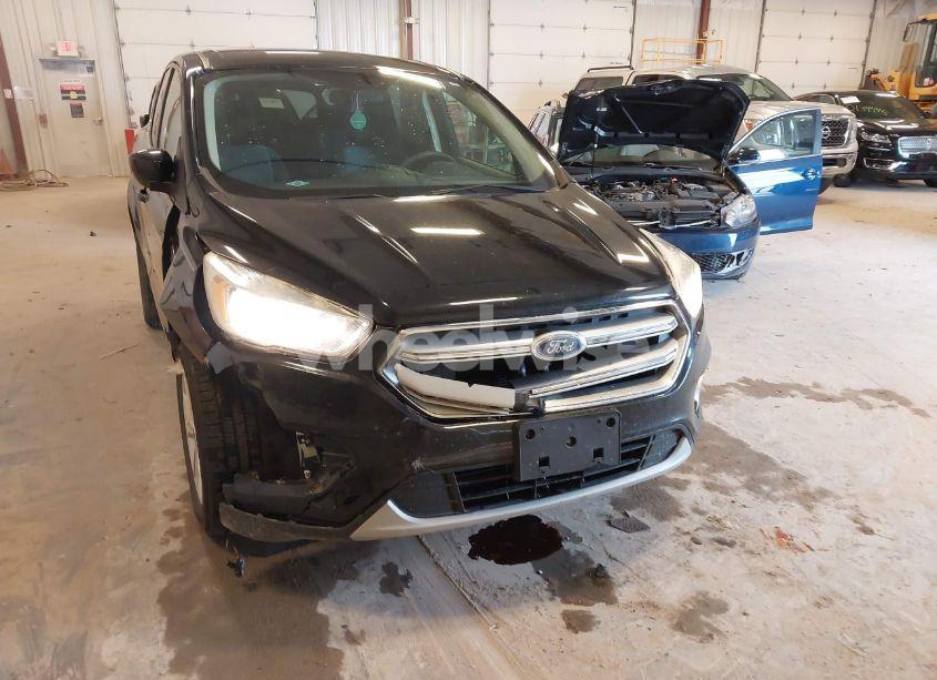 Photo 6 of 2017 Ford Escape SE (VIN 1FMCU0GDXHUD38581)