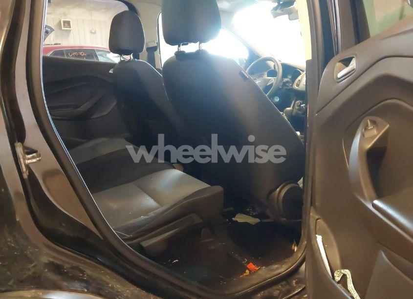 Photo 8 of 2017 Ford Escape SE (VIN 1FMCU0GDXHUD38581)