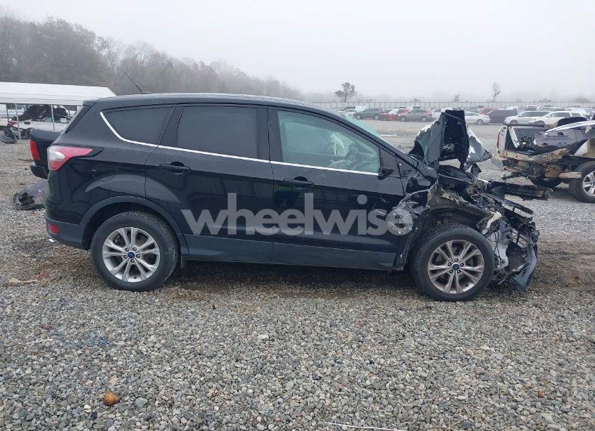 Photo 13 of 2017 Ford Escape SE (VIN 1FMCU0GDXHUD56708)