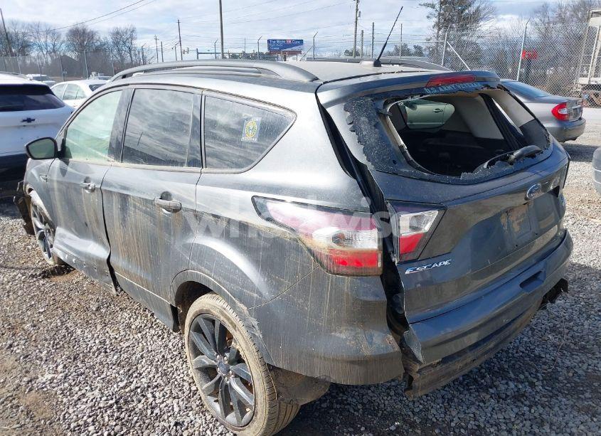 Photo 3 of 2017 Ford Escape SE (VIN 1FMCU0GDXHUD81527)