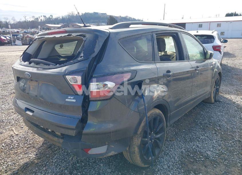 Photo 4 of 2017 Ford Escape SE (VIN 1FMCU0GDXHUD81527)