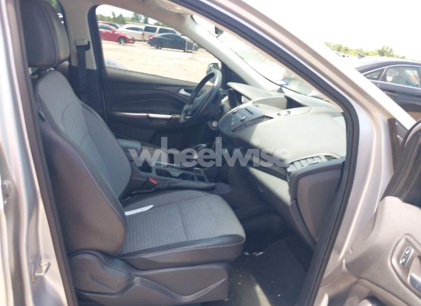 Photo 5 of 2017 Ford Escape SE (VIN 1FMCU0GDXHUE07298)