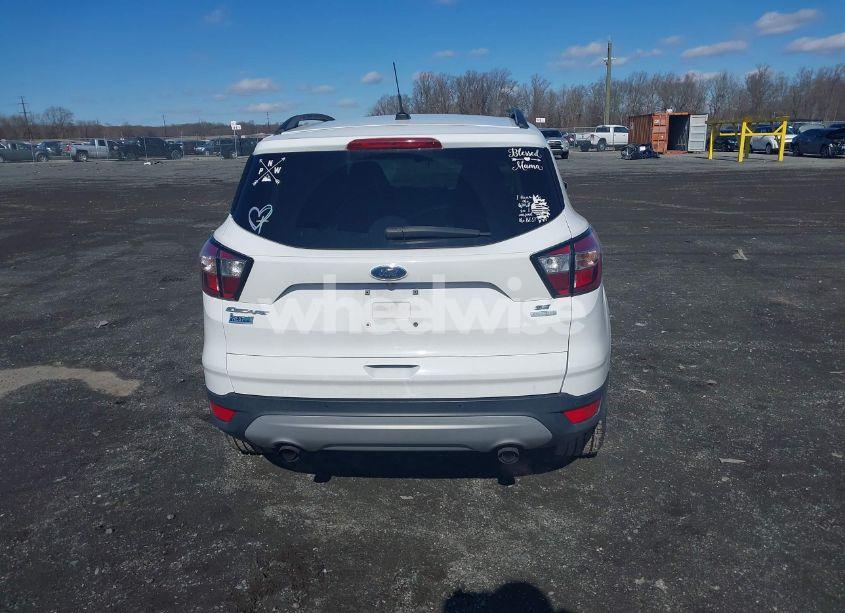Photo 16 of 2017 Ford Escape SE (VIN 1FMCU0GDXHUE44058)