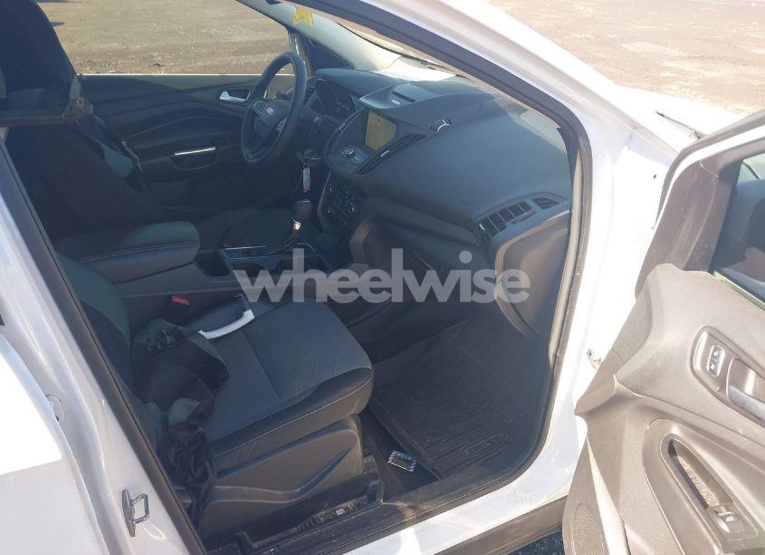 Photo 5 of 2017 Ford Escape SE (VIN 1FMCU0GDXHUE44058)