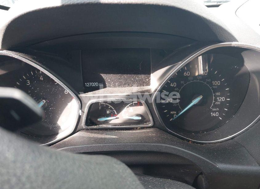 Photo 16 of 2017 Ford Escape SE (VIN 1FMCU0GDXHUE57098)