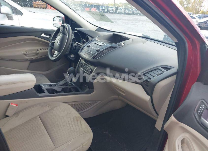 Photo 5 of 2017 Ford Escape SE (VIN 1FMCU0GDXHUE57098)