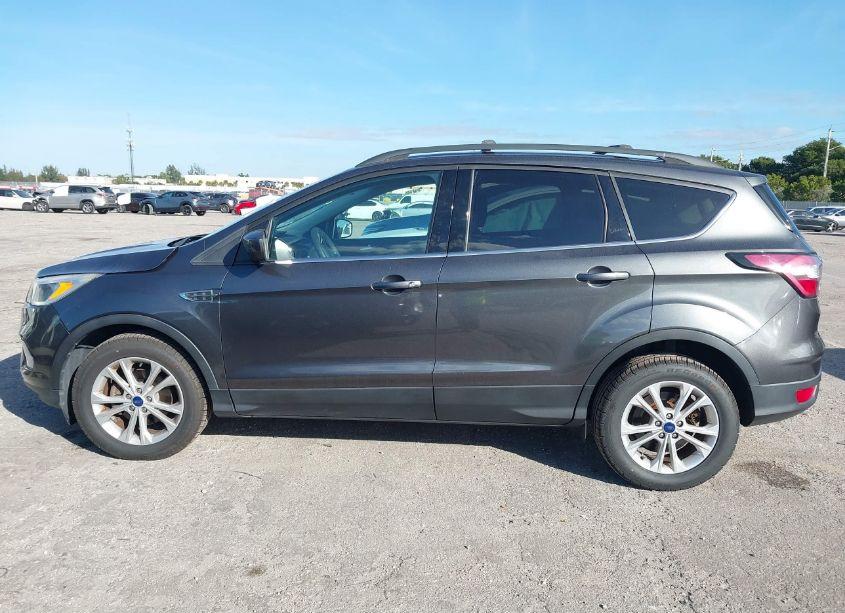 Photo 14 of 2017 Ford Escape SE (VIN 1FMCU0GDXHUE69705)