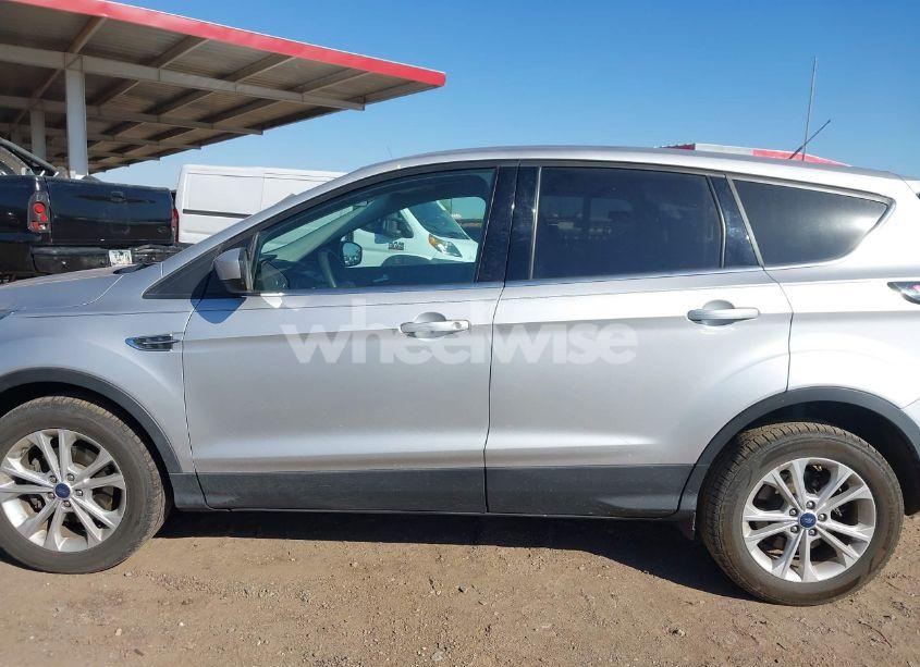 Photo 14 of 2017 Ford Escape SE (VIN 1FMCU0GDXHUE92207)