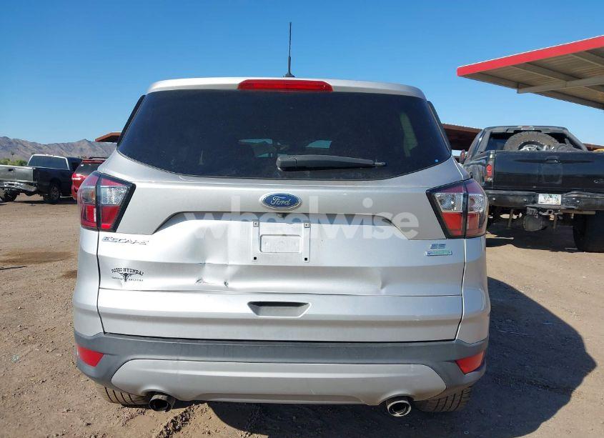 Photo 16 of 2017 Ford Escape SE (VIN 1FMCU0GDXHUE92207)
