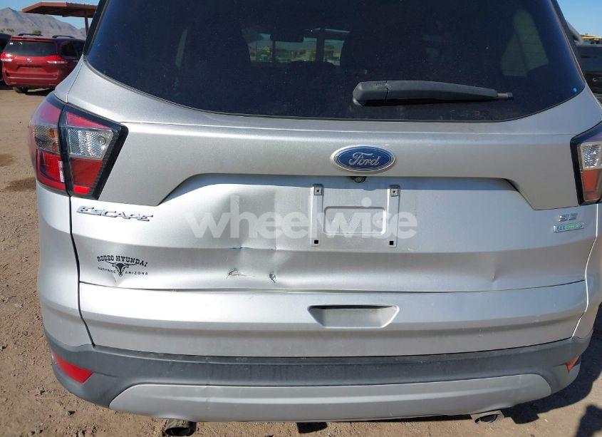 Photo 6 of 2017 Ford Escape SE (VIN 1FMCU0GDXHUE92207)