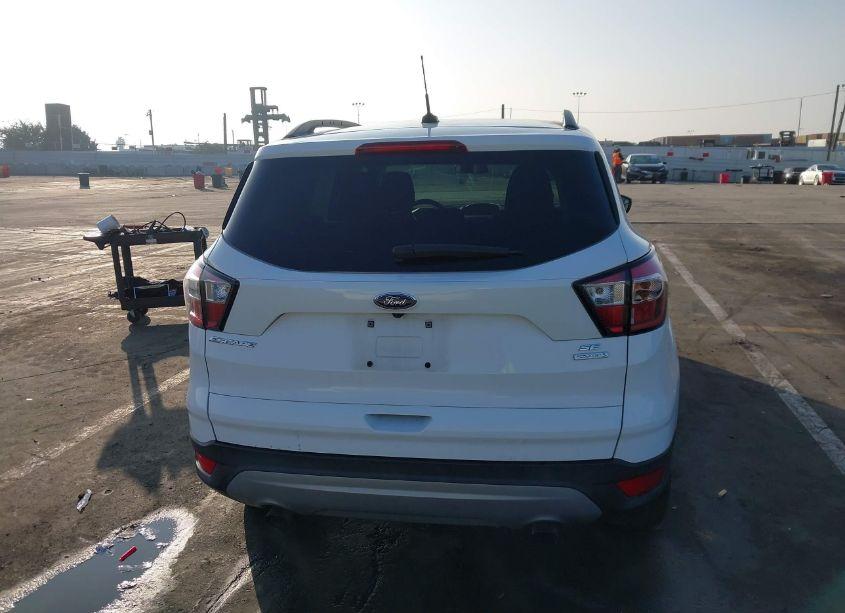 Photo 16 of 2018 Ford Escape SE (VIN 1FMCU0GDXJUA43339)