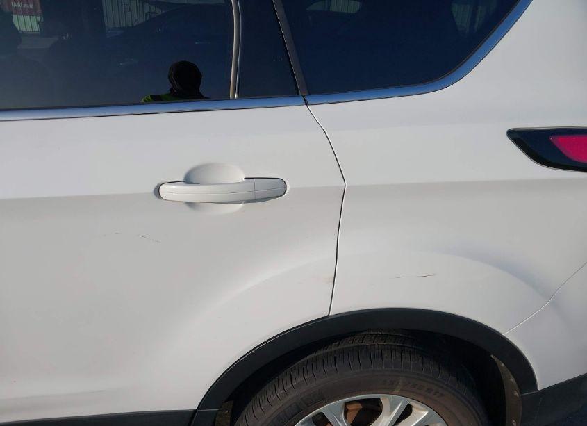 Photo 6 of 2018 Ford Escape SE (VIN 1FMCU0GDXJUA43339)