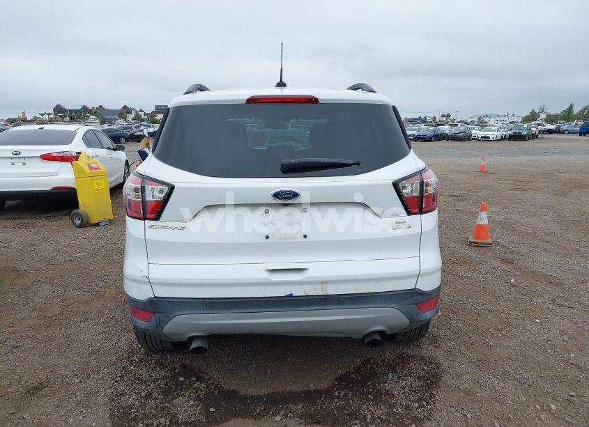 Photo 16 of 2018 Ford Escape SE (VIN 1FMCU0GDXJUA85915)