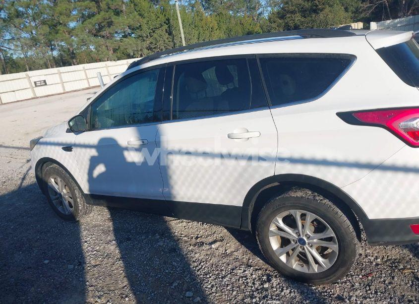 Photo 14 of 2018 Ford Escape SE (VIN 1FMCU0GDXJUA92508)