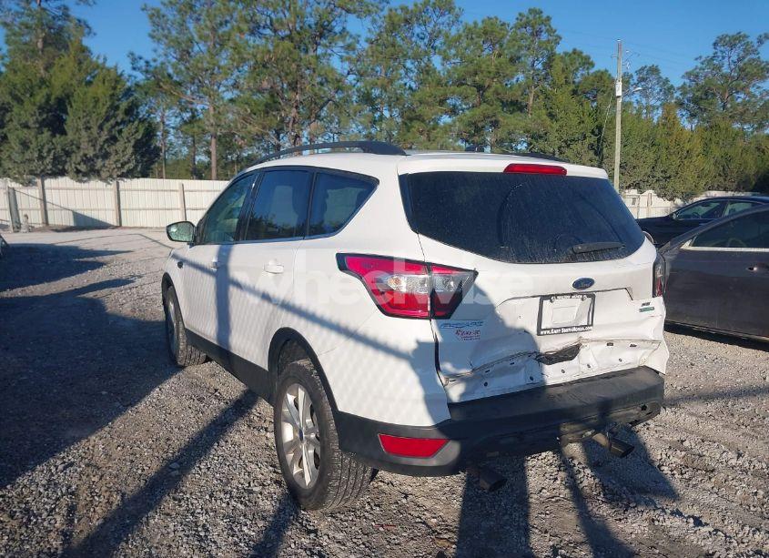 Photo 3 of 2018 Ford Escape SE (VIN 1FMCU0GDXJUA92508)