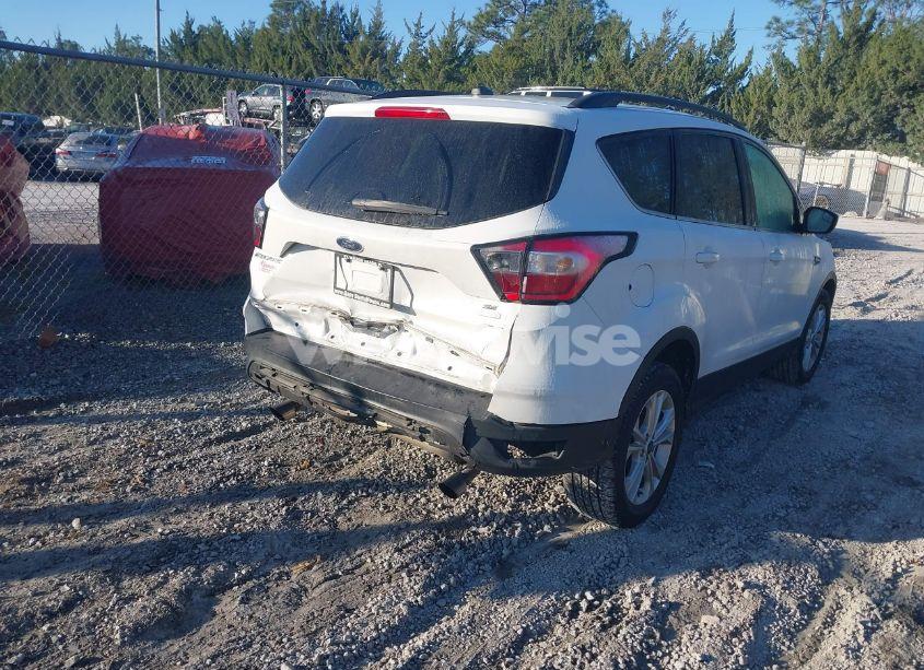 Photo 4 of 2018 Ford Escape SE (VIN 1FMCU0GDXJUA92508)