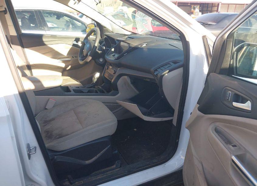 Photo 5 of 2018 Ford Escape SE (VIN 1FMCU0GDXJUB11929)