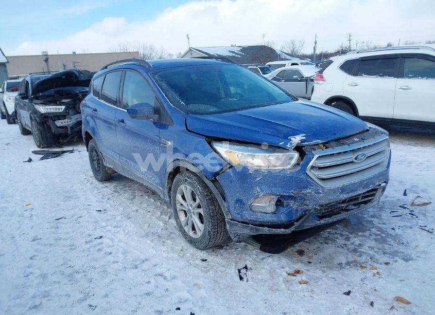 2018 Ford Escape SE (VIN 1FMCU0GDXJUC18169) main photo