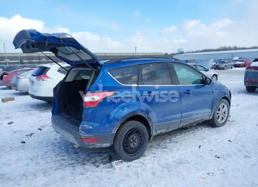 Photo 4 of 2018 Ford Escape SE (VIN 1FMCU0GDXJUC18169)
