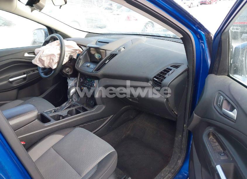 Photo 5 of 2018 Ford Escape SE (VIN 1FMCU0GDXJUC18169)