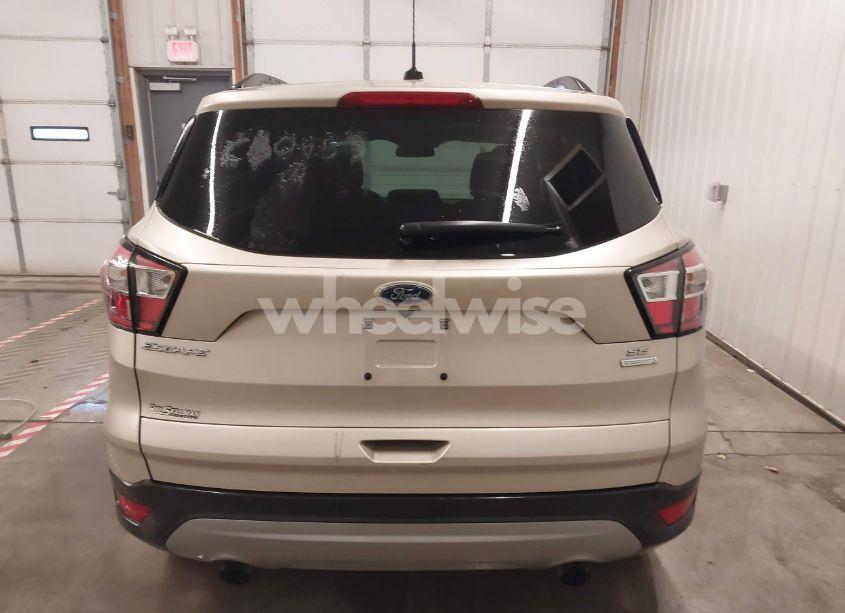 Photo 16 of 2018 Ford Escape SE (VIN 1FMCU0GDXJUC30953)