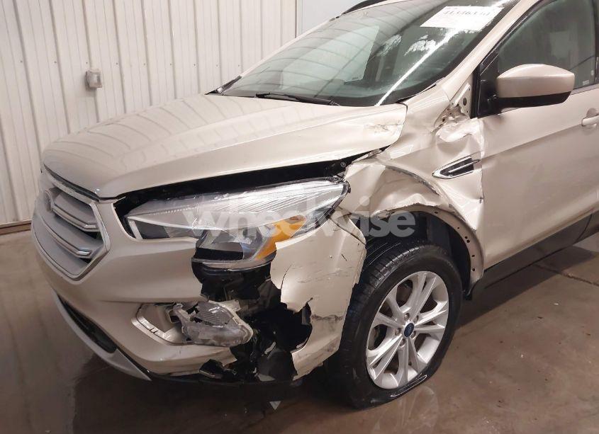 Photo 6 of 2018 Ford Escape SE (VIN 1FMCU0GDXJUC30953)