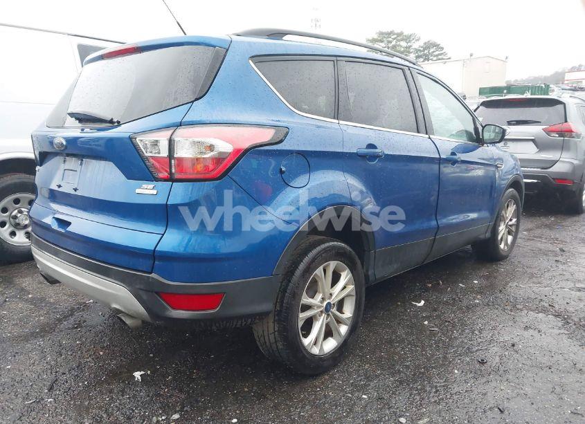 Photo 3 of 2018 Ford Escape SE (VIN 1FMCU0GDXJUC49857)