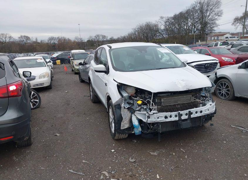 2018 Ford Escape SE (VIN 1FMCU0GDXJUC50412) main photo