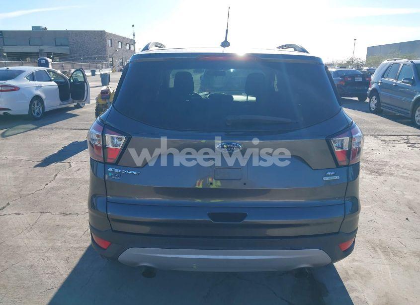 Photo 16 of 2018 Ford Escape SE (VIN 1FMCU0GDXJUC90005)