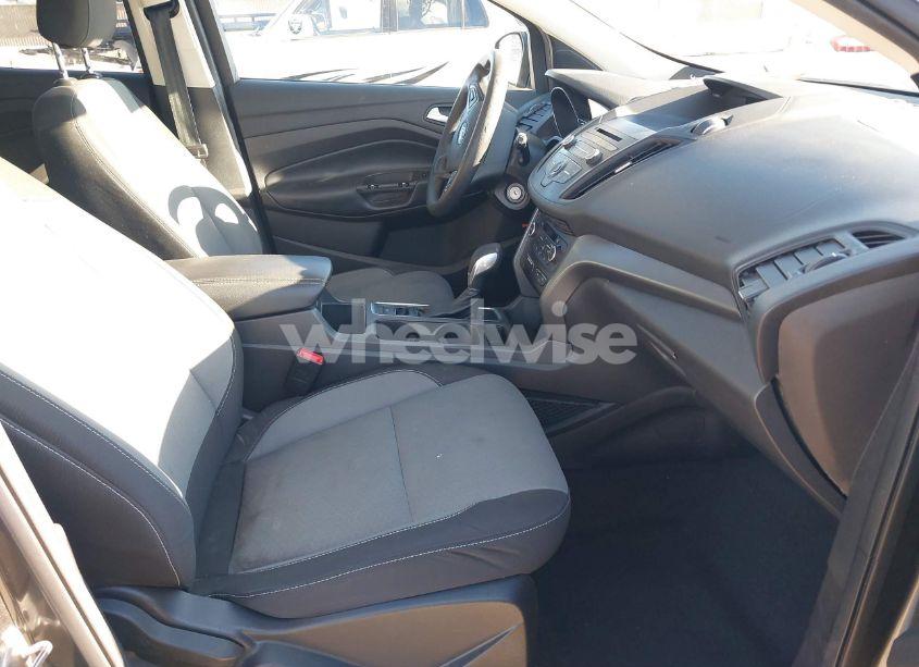 Photo 5 of 2018 Ford Escape SE (VIN 1FMCU0GDXJUC90005)