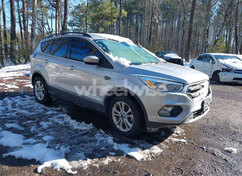 2018 Ford Escape SE (VIN 1FMCU0GDXJUD07269) main photo