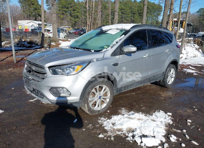 Photo 2 of 2018 Ford Escape SE (VIN 1FMCU0GDXJUD07269)