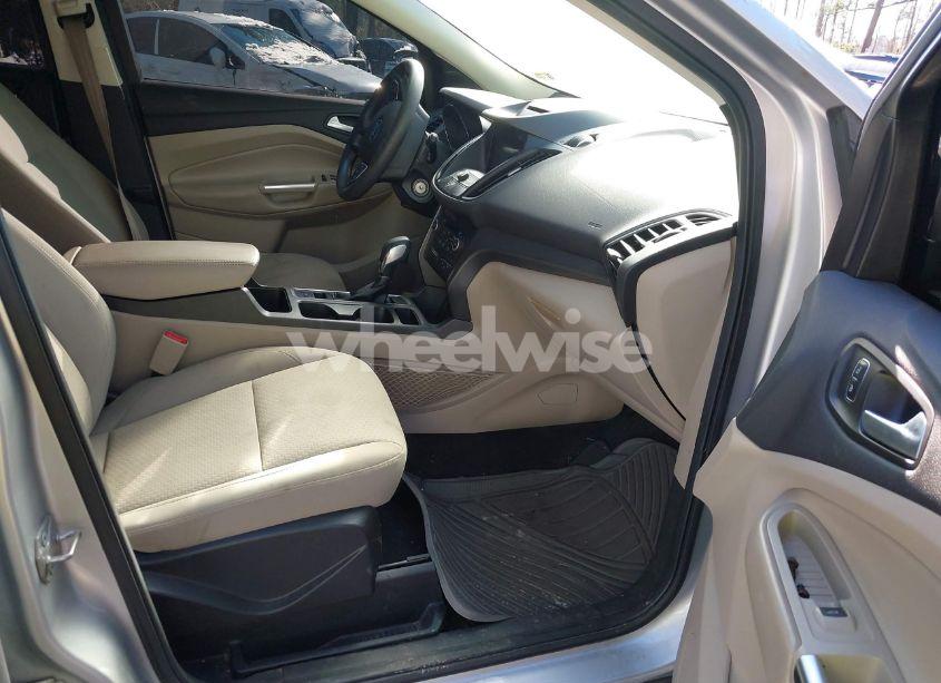 Photo 5 of 2018 Ford Escape SE (VIN 1FMCU0GDXJUD07269)