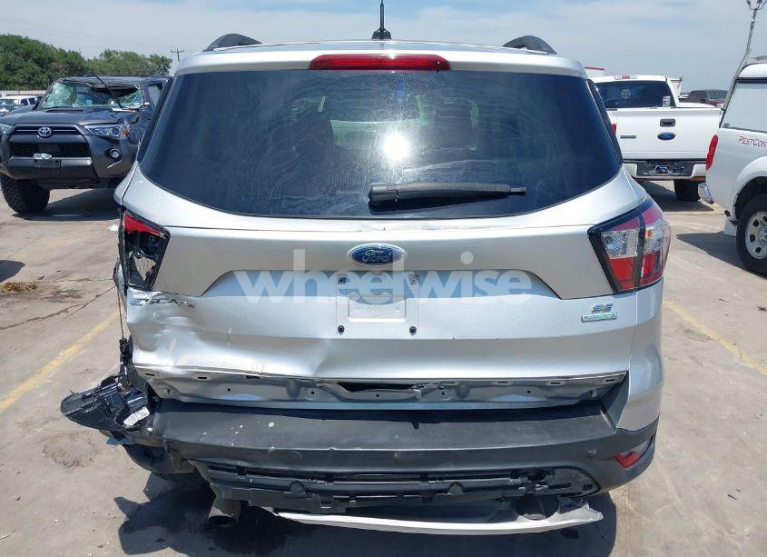 Photo 17 of 2018 Ford Escape SE (VIN 1FMCU0GDXJUD20233)