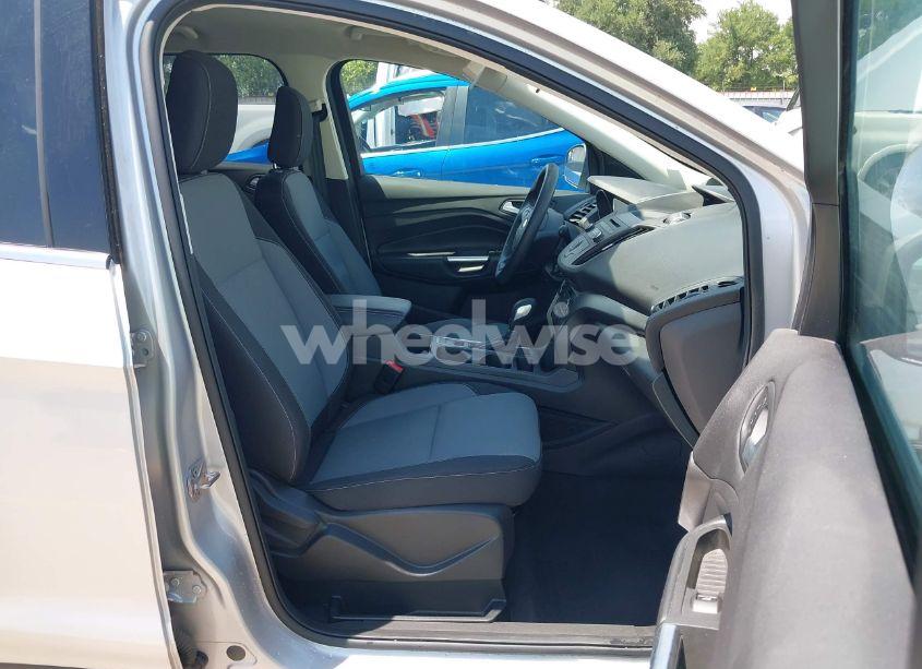 Photo 5 of 2018 Ford Escape SE (VIN 1FMCU0GDXJUD20233)