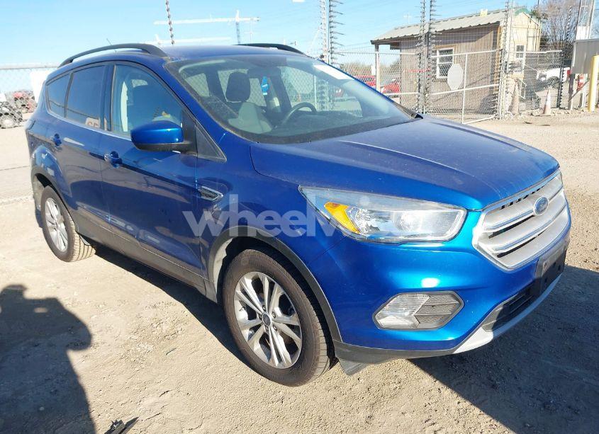 2018 Ford Escape SE (VIN 1FMCU0GDXJUD31765) main photo