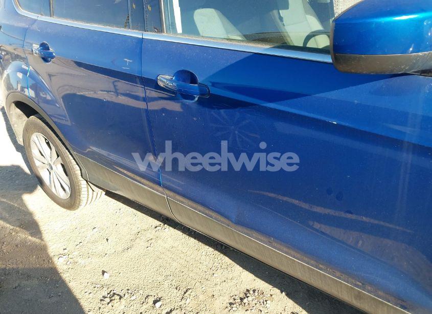 Photo 6 of 2018 Ford Escape SE (VIN 1FMCU0GDXJUD31765)