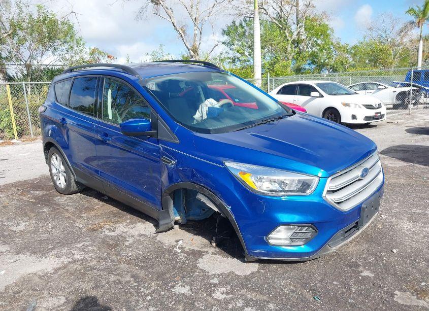 2018 Ford Escape SE (VIN 1FMCU0GDXJUD60991) main photo