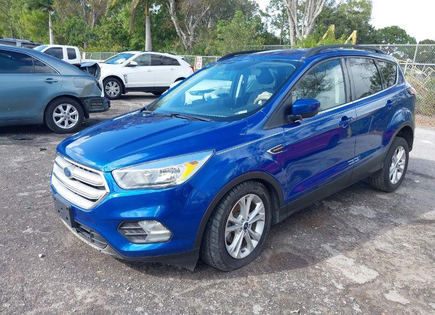 Photo 2 of 2018 Ford Escape SE (VIN 1FMCU0GDXJUD60991)
